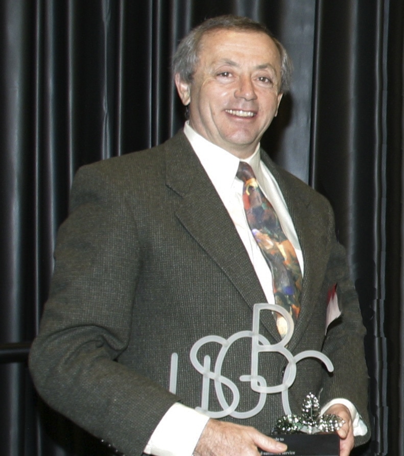 Steven Winter holding the USGBC memento he received when appointed chairman.